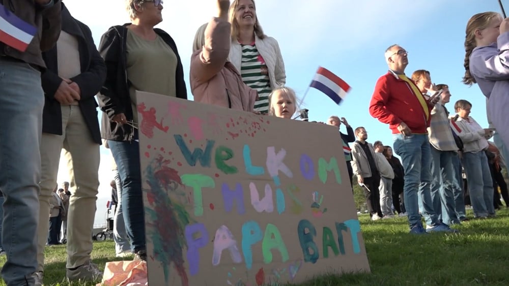 Na bijna zes maanden eindelijk die omhelzing: 200 marinemensen weer thuis
