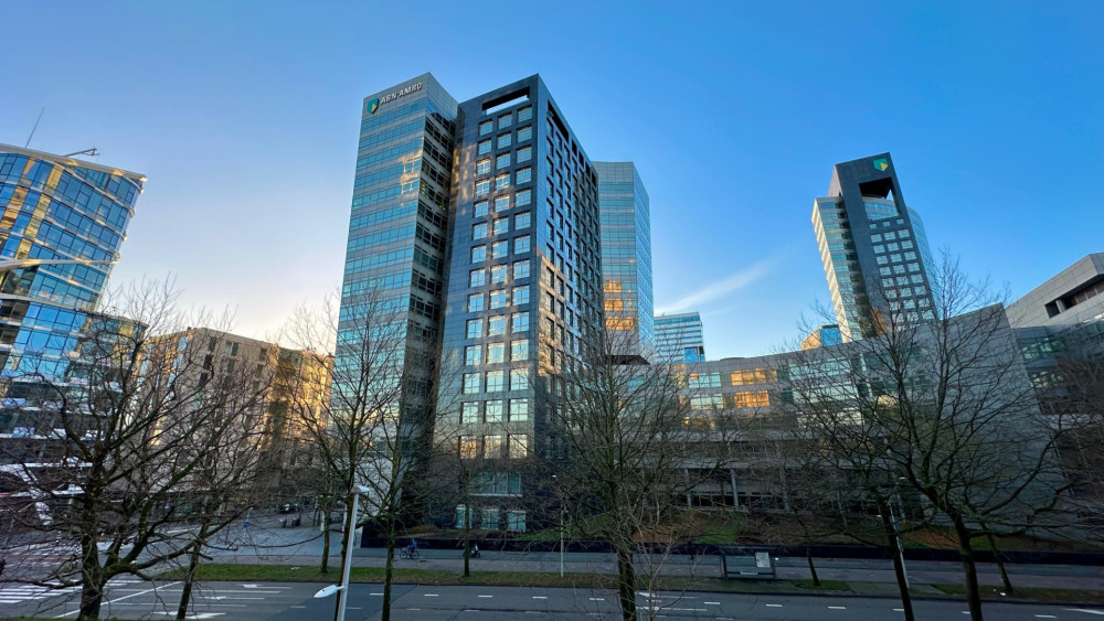 Offices, homes, and nature: this is what 'Zuidas village' should look like