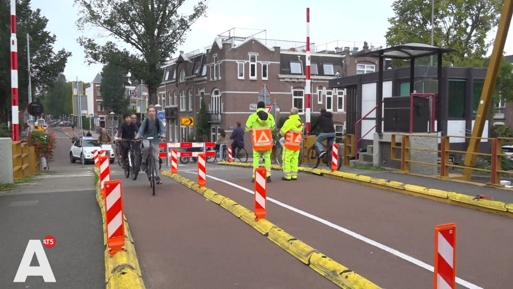 Urgency on Kabouterbrug due to blockade: "Every Amsterdammer wants to keep cycling"