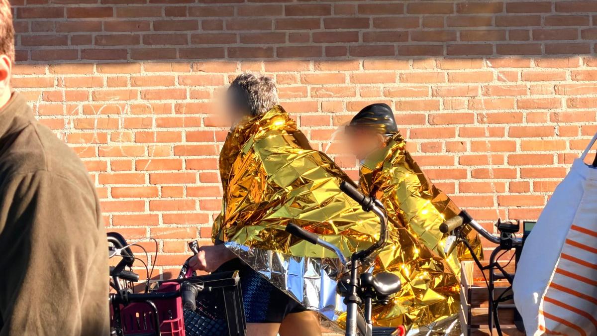 Alkmaars zwembad ontruimd na brandmelding, 400 mensen op straat