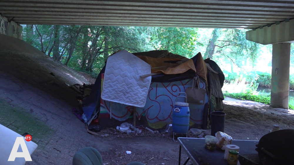 Large majority of Dutch parliament on homeless drug nuisance: adjust mental healthcare funding