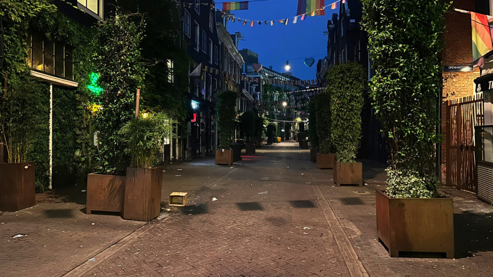 Man beaten into hospital on Reguliersdwarsstraat