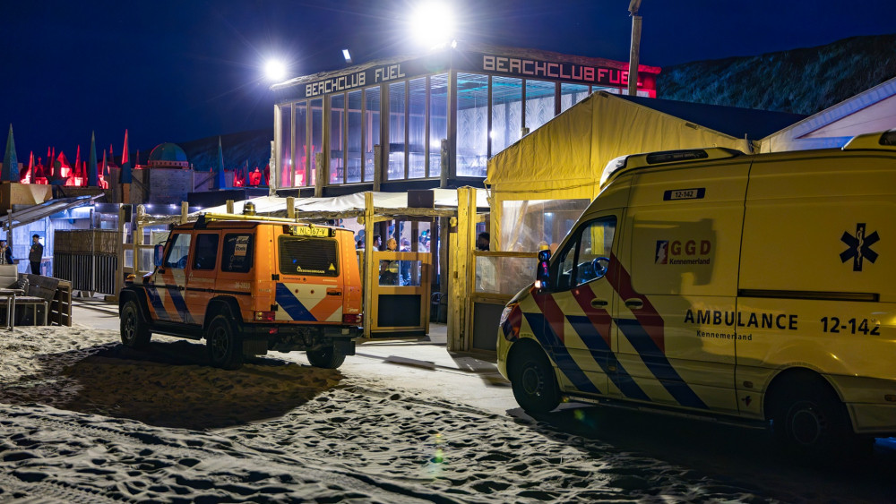 Person taken ill at beach party in Bloemendaal aan Zee