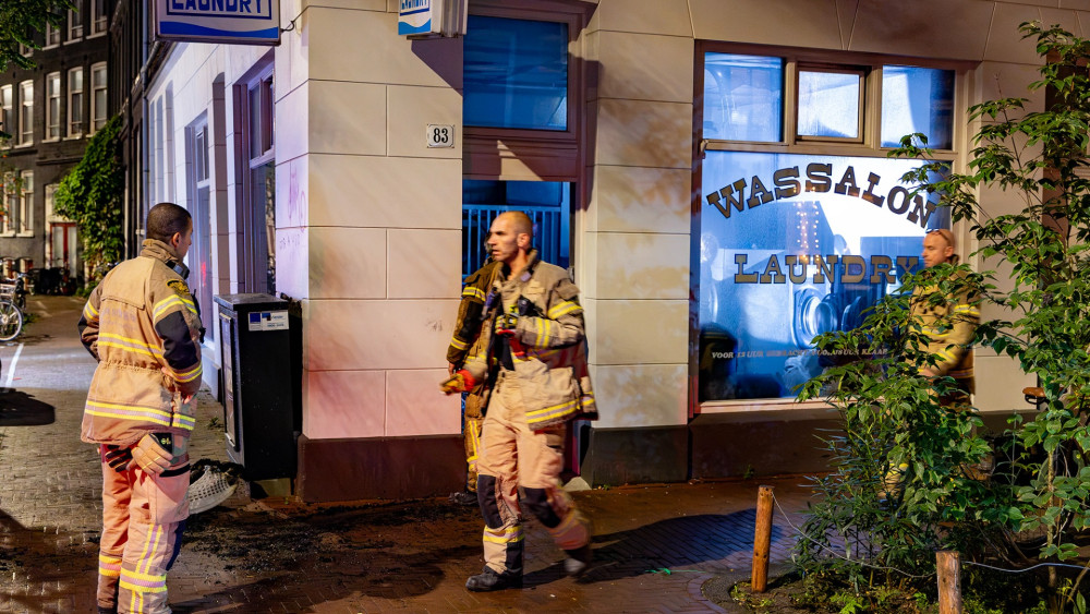 Fire at De Pijp laundromat, residents temporarily evacuated