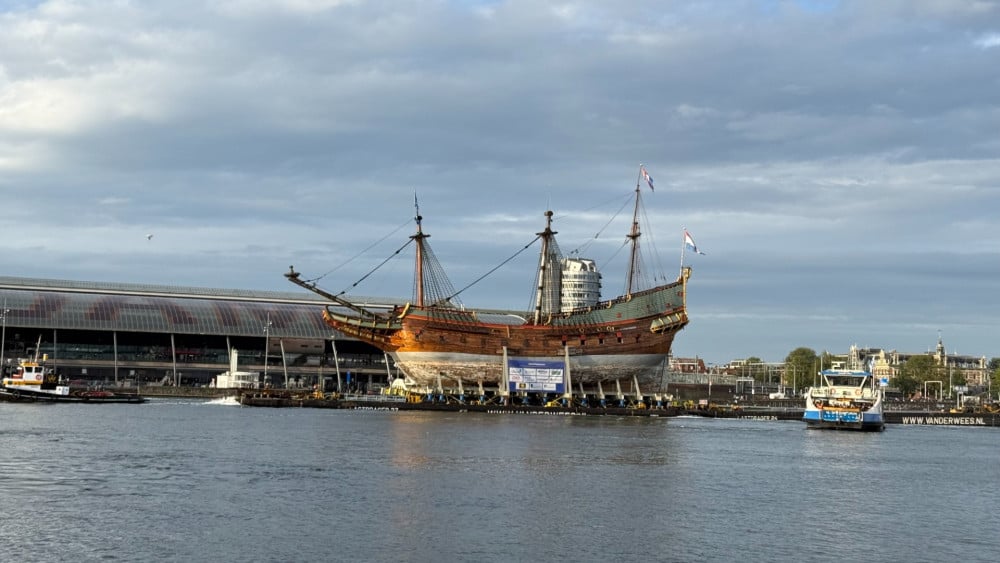 Batavia returns to Lelystad after two weeks