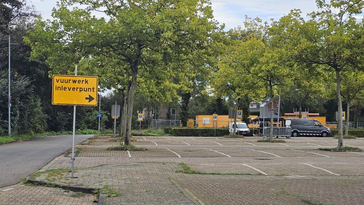 Anoniem vuurwerk inleveren bij de Haarlemse ijsbaan