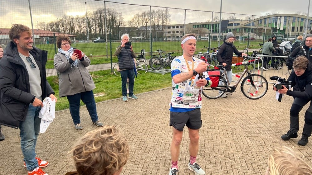 Jeroen rent voor zijn overleden zoon: "Als ik dit wil doen, dan denk ik aan Kasper"