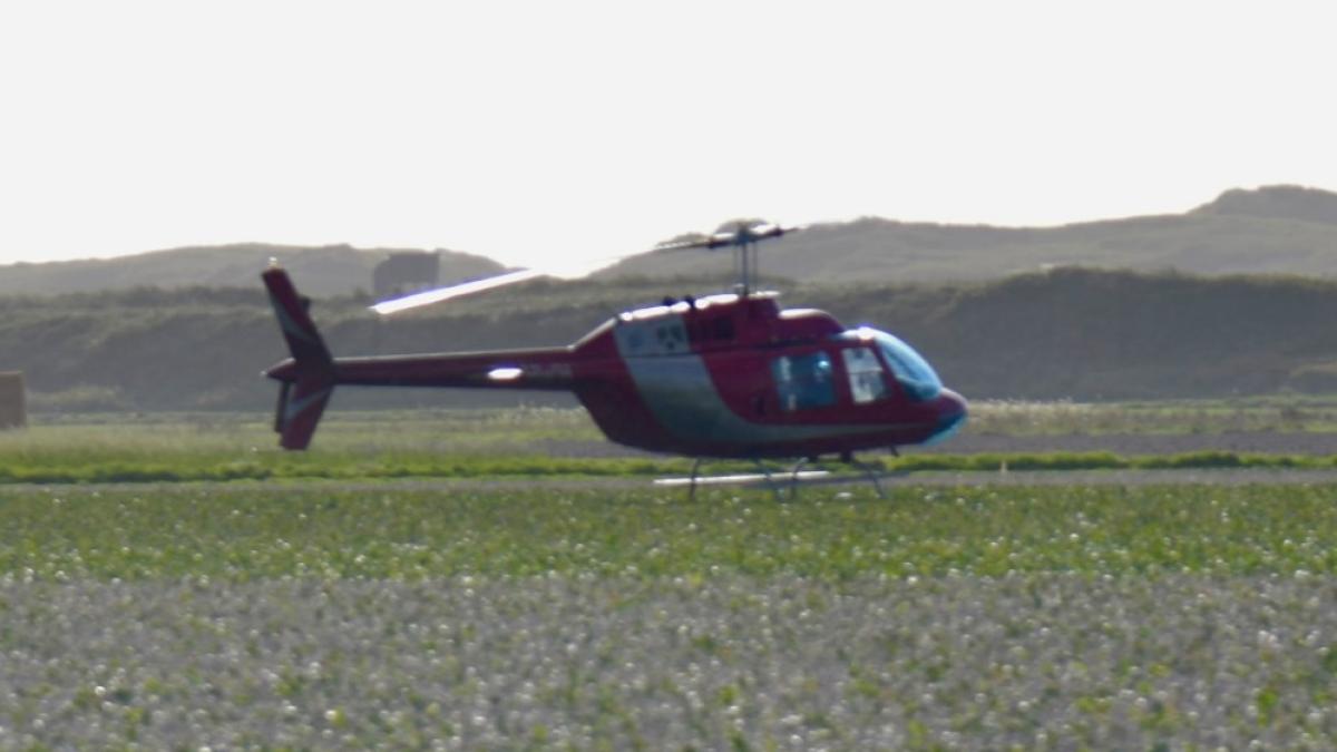 Helikopter maakt noodlanding in Callantsoog