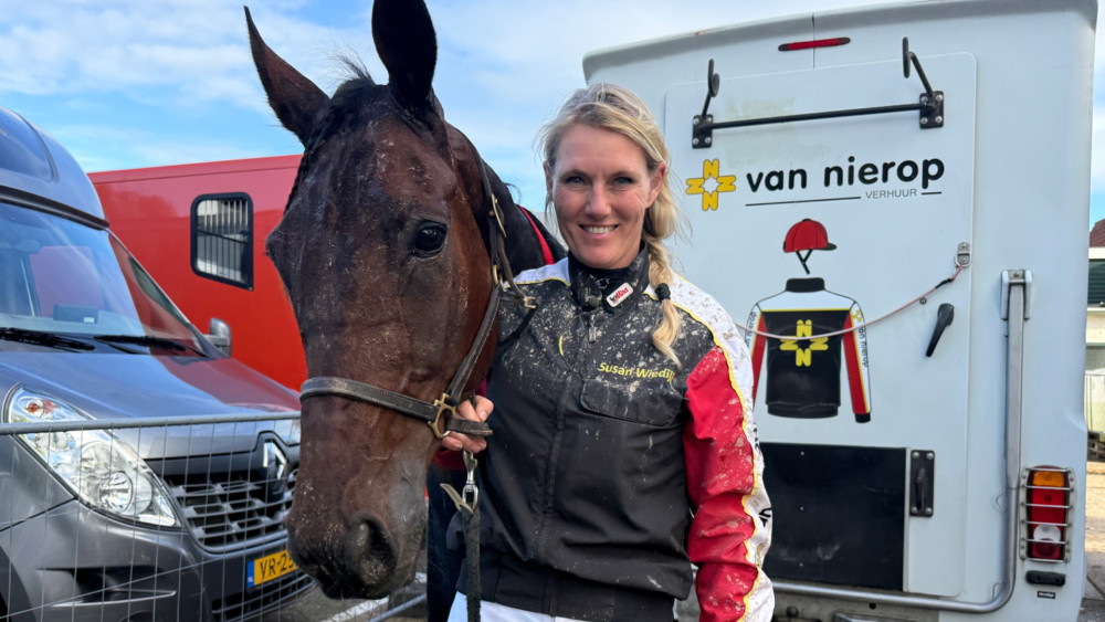 Susan Wiedijk met paard Mercedes Star de te kloppen favoriet in Alkmaar