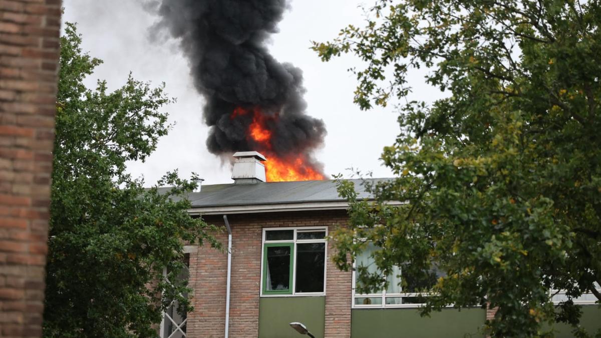 Brand in portiekwoning in Santpoort-Zuid