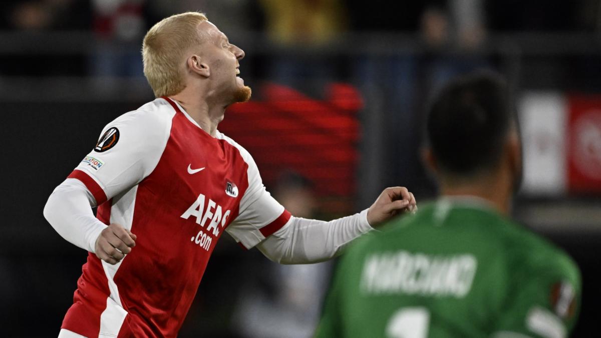 ?? AZ incasseert snelle gelijkmaker Hapoel • Ajax weer op achterstand