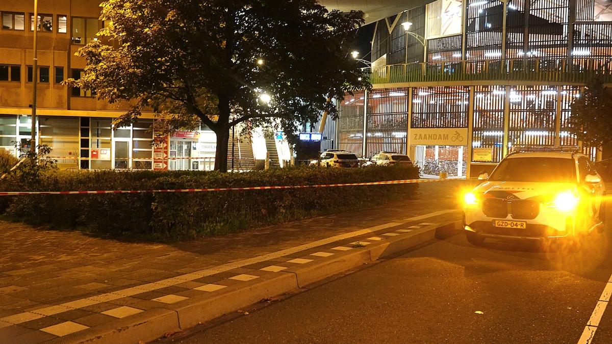 Gewonde bij steekpartij achter station Zaandam