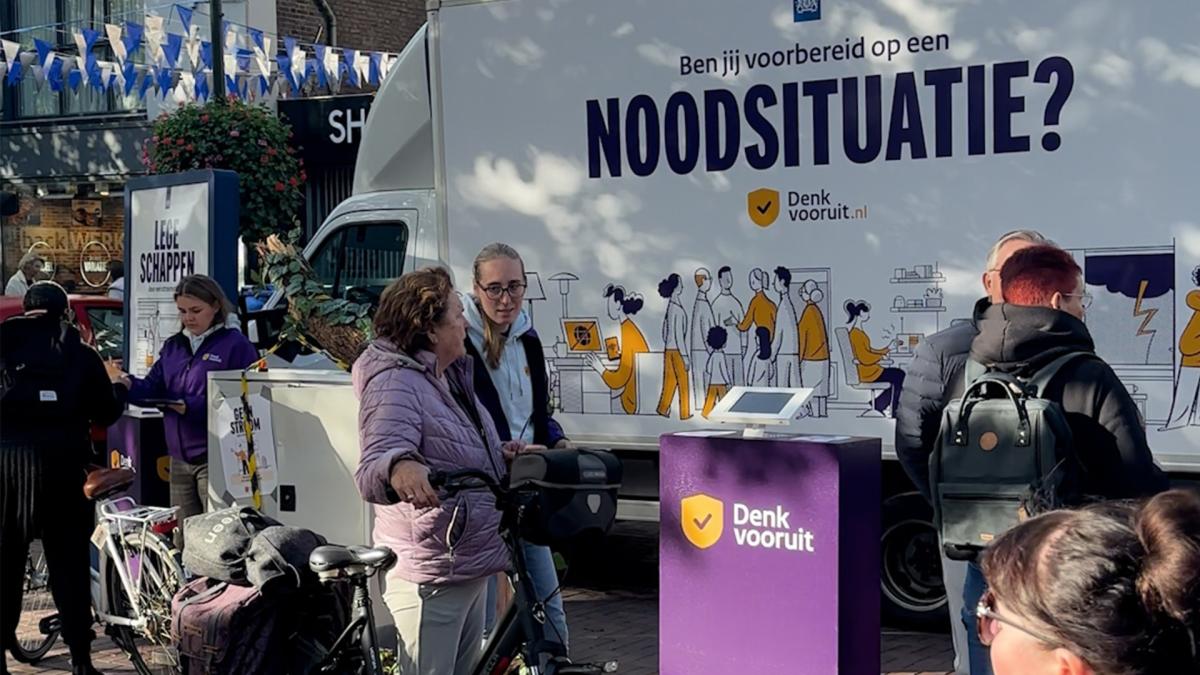 Denk-vooruit-bus bereidt Hilversum voor op noodsituaties: 