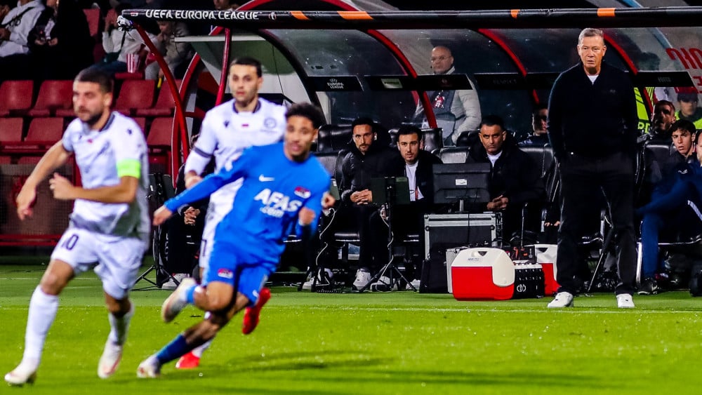 AZ gewaarschuwd voor aanvallend FC Twente: "Weghorst heeft extra aandacht nodig" Home