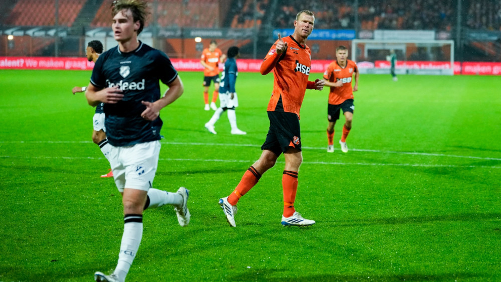 Op '90 procent' maakt Veerman alsnog hattrick: "Zal de komende dagen met ijs rondlopen" Home
