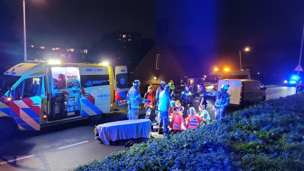 Cyclist seriously injured in collision with van in Amsterdam-Noord
