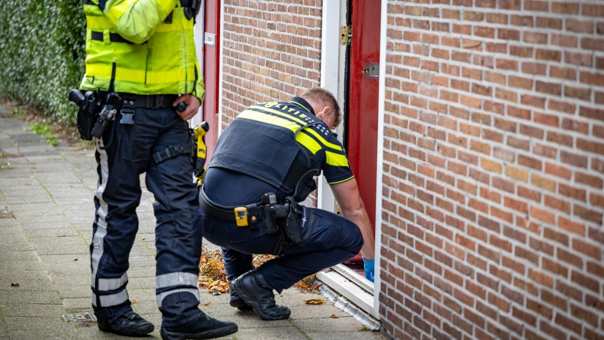 Explosie bij huis in Haarlem-Noord