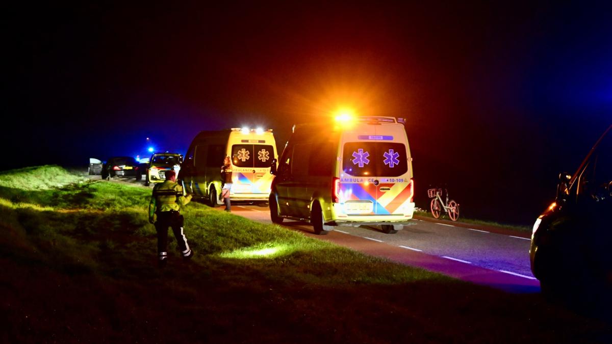 Two pedestrians injured in serious car crash in Hoorn