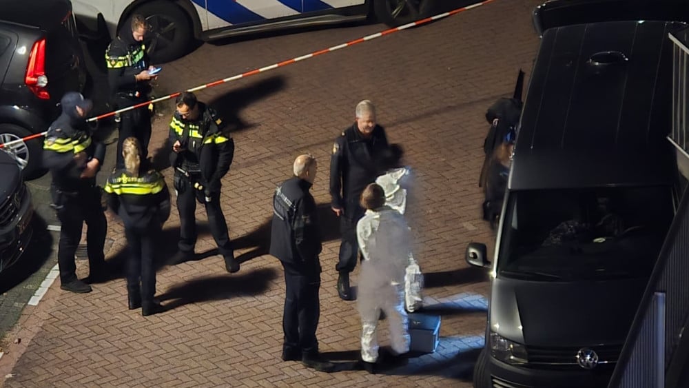 Suspicious situation in Osdorp garage, two arrests made and street cordoned off
