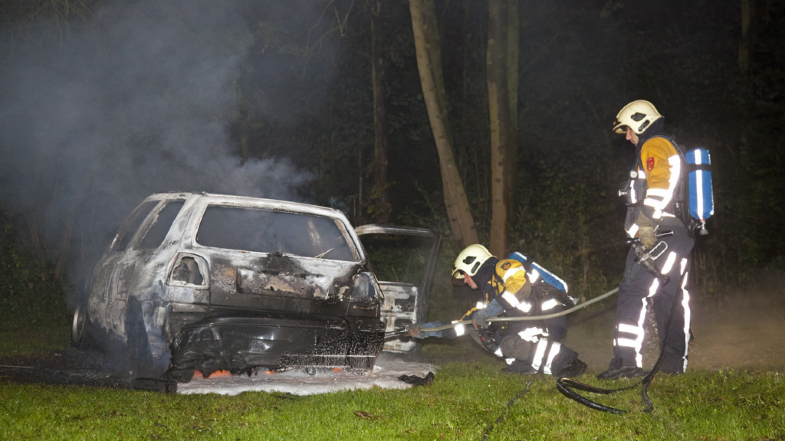 Verzoenen vacht condensor Kluis gevonden in brandende auto - NH Nieuws