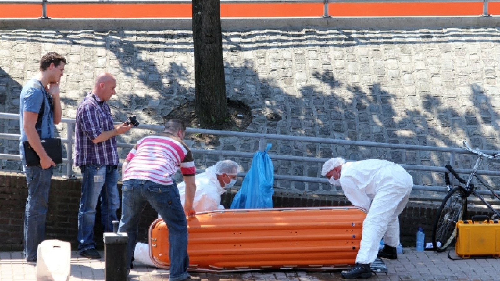 Lichaam in water bij Amsterdam Centraal NH Nieuws Lichaam in water bij Amsterdam Centraal NH Nieuws